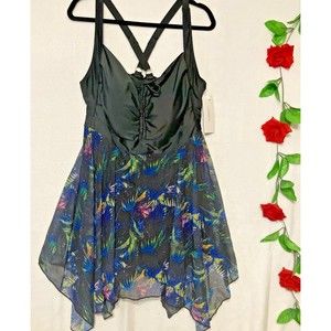 Bloomchic Swimsuit Womens Plus size 22  24 one piece boy short skirted Black NWT